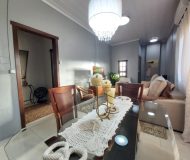 Casa com 154m², 2 dormitórios, 1 suíte, 3 vagas no bairro Sarandi em Porto Alegre