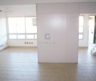 Depósito com 802m², 5 vagas no bairro Sarandi em Porto Alegre