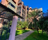 Cobertura com 301m², 4 dormitórios, 1 suíte, 3 vagas no bairro Jardim Lindóia em Porto Alegre