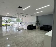 Sala Comercial com 100m², 1 vaga no bairro Petrópolis em Porto Alegre