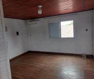 Casa com 150m², 4 dormitórios, 1 vaga no bairro Sarandi em Porto Alegre