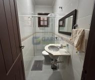 Casa com 350m², 4 dormitórios, 1 suíte, 2 vagas no bairro Jardim Planalto em Porto Alegre