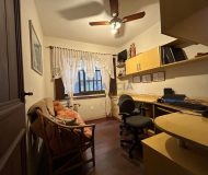 Casa com 350m², 4 dormitórios, 1 suíte, 2 vagas no bairro Jardim Planalto em Porto Alegre