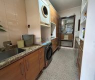 Casa com 350m², 4 dormitórios, 1 suíte, 2 vagas no bairro Jardim Planalto em Porto Alegre