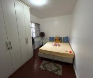 Casa com 350m², 4 dormitórios, 1 suíte, 2 vagas no bairro Jardim Planalto em Porto Alegre