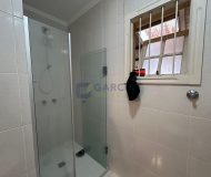 Casa com 350m², 4 dormitórios, 1 suíte, 2 vagas no bairro Jardim Planalto em Porto Alegre