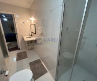 Casa com 350m², 4 dormitórios, 1 suíte, 2 vagas no bairro Jardim Planalto em Porto Alegre