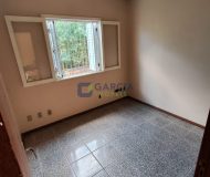 Casa com 40m², 3 dormitórios, 2 vagas no bairro Rubem Berta em Porto Alegre