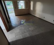 Casa com 40m², 3 dormitórios, 2 vagas no bairro Rubem Berta em Porto Alegre