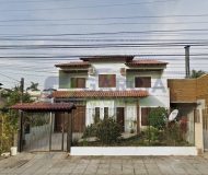 Casa com 250m², 3 dormitórios, 1 suíte, 2 vagas no bairro Sarandi em Porto Alegre