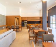 Apartamento com 61m², 2 dormitórios, 1 suíte, 1 vaga no bairro Vila Ipiranga em Porto Alegre