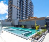 Apartamento com 61m², 2 dormitórios, 1 suíte, 1 vaga no bairro Vila Ipiranga em Porto Alegre