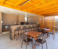 Apartamento com 61m², 2 dormitórios, 1 suíte, 1 vaga no bairro Vila Ipiranga em Porto Alegre