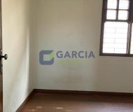 Casa com 346m², 4 dormitórios, 3 vagas no bairro Jardim Itu Sabará em Porto Alegre