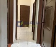 Casa com 346m², 4 dormitórios, 3 vagas no bairro Jardim Itu Sabará em Porto Alegre