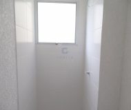 Apartamento com 40m², 2 dormitórios, 1 vaga no bairro Rubem Berta em Porto Alegre