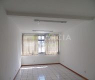 Loja com 180m², 2 vagas no bairro Jardim Itu em Porto Alegre