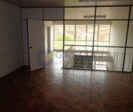 Depósito com 750m², 4 vagas no bairro Navegantes em Porto Alegre