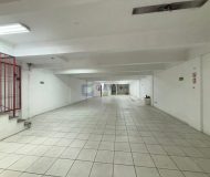 Loja com 606m², 1 vaga no bairro Cristo Redentor em Porto Alegre