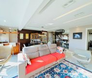 Apartamento com 120m², 3 dormitórios, 1 suíte, 2 vagas no bairro Jardim Europa em Porto Alegre