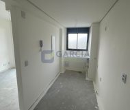 Apartamento com 82m², 3 dormitórios, 1 suíte, 2 vagas no bairro Petrópolis em Porto Alegre