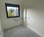 Apartamento com 82m², 3 dormitórios, 1 suíte, 2 vagas no bairro Petrópolis em Porto Alegre