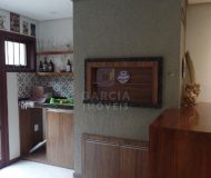 Casa com 230m², 3 dormitórios, 1 suíte, 2 vagas no bairro Jardim Barão do Cahy em Porto Alegre