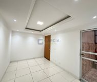 Apartamento, 2 dormitórios, 1 vaga no bairro Jardim Leopoldina em Porto Alegre