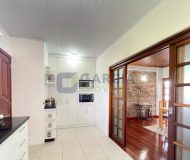 Casa com 265m², 4 dormitórios, 1 suíte, 2 vagas no bairro Sarandi em Porto Alegre