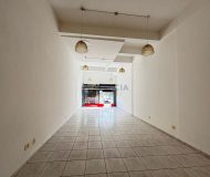 Loja com 80m² no bairro Jardim Itu em Porto Alegre