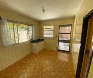 Casa com 70m², 3 dormitórios, 2 vagas no bairro Jardim Sabará em Porto Alegre