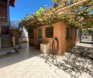 Casa com 70m², 3 dormitórios, 2 vagas no bairro Jardim Sabará em Porto Alegre