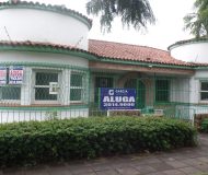 Casa com 300m², 4 dormitórios, 1 suíte, 1 vaga no bairro Chácara das Pedras em Porto Alegre