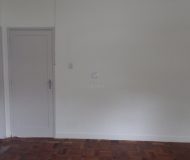 Casa com 300m², 4 dormitórios, 1 suíte, 1 vaga no bairro Chácara das Pedras em Porto Alegre