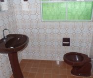 Casa com 300m², 4 dormitórios, 1 suíte, 1 vaga no bairro Chácara das Pedras em Porto Alegre