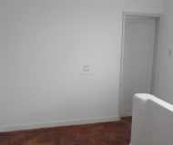 Casa com 300m², 4 dormitórios, 1 suíte, 1 vaga no bairro Chácara das Pedras em Porto Alegre