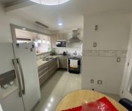 Casa com 394m², 4 dormitórios, 2 suítes, 4 vagas no bairro Jardim Itu em Porto Alegre