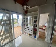 Casa com 394m², 4 dormitórios, 2 suítes, 4 vagas no bairro Jardim Itu em Porto Alegre