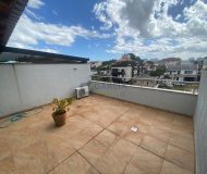 Casa com 394m², 4 dormitórios, 2 suítes, 4 vagas no bairro Jardim Itu em Porto Alegre