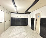 Loja com 380m² no bairro Passo da Areia em Porto Alegre