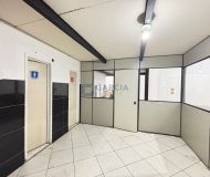 Loja com 380m² no bairro Passo da Areia em Porto Alegre