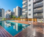 Apartamento com 125m², 3 dormitórios, 3 suítes, 2 vagas no bairro Petrópolis em Porto Alegre