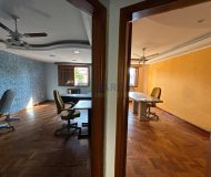 Casa com 264m², 3 dormitórios no bairro Passo da Areia em Porto Alegre