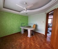 Casa com 264m², 3 dormitórios no bairro Passo da Areia em Porto Alegre