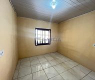 Casa com 60m², 2 dormitórios, 3 vagas no bairro Sarandi em Porto Alegre