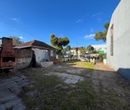 Casa com 60m², 2 dormitórios, 3 vagas no bairro Sarandi em Porto Alegre