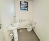 Loja com 403m², 5 vagas no bairro São Sebastião em Porto Alegre