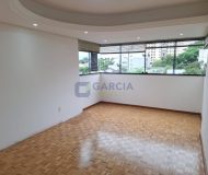 Apartamento com 107m², 2 dormitórios, 1 suíte, 2 vagas no bairro Cristo Redentor em Porto Alegre