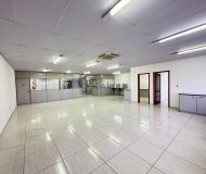 Depósito com 570m² no bairro Sarandi em Porto Alegre