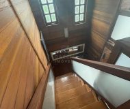 Casa com 300m², 3 dormitórios, 1 suíte, 3 vagas no bairro Jardim Itu Sabará em Porto Alegre